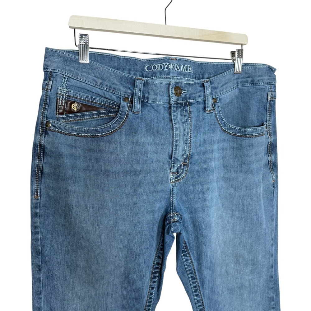 Cody James Mens Light Wash Bootcut Jeans Size 36W x 30L - Picture 2 of 6